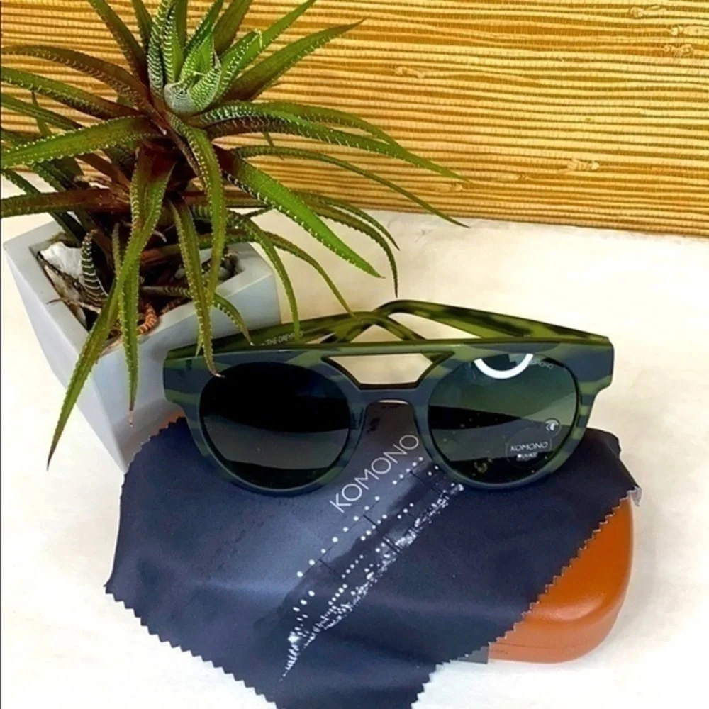 Men’s New Komono Dreyfuss Green Safari Sunglasses